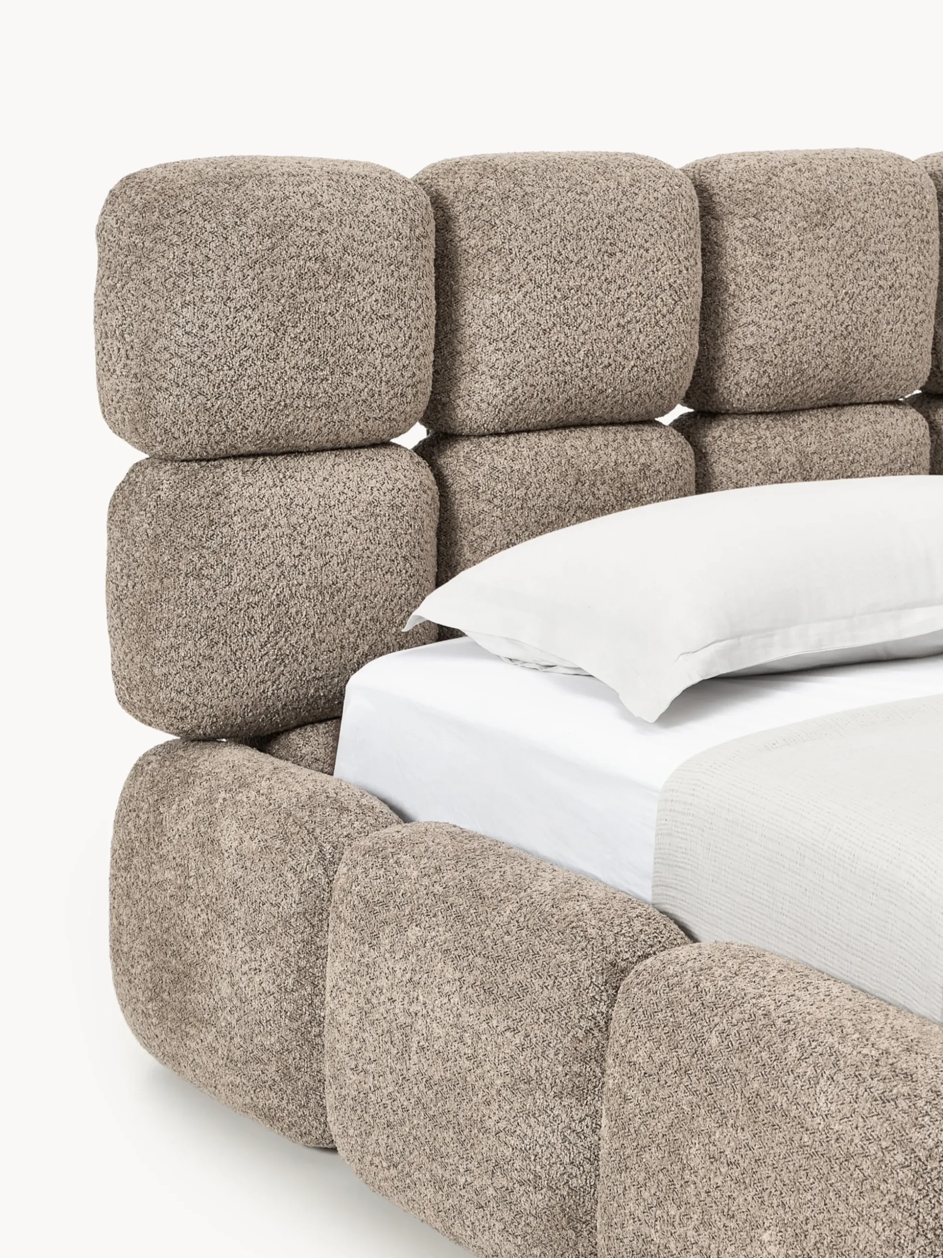 Letto imbottito in teddy bouclé con contenitore Tayla
