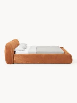 Letto imbottito in teddy bouclé Wolke