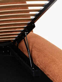Letto imbottito in teddy bouclé con contenitore Wolke