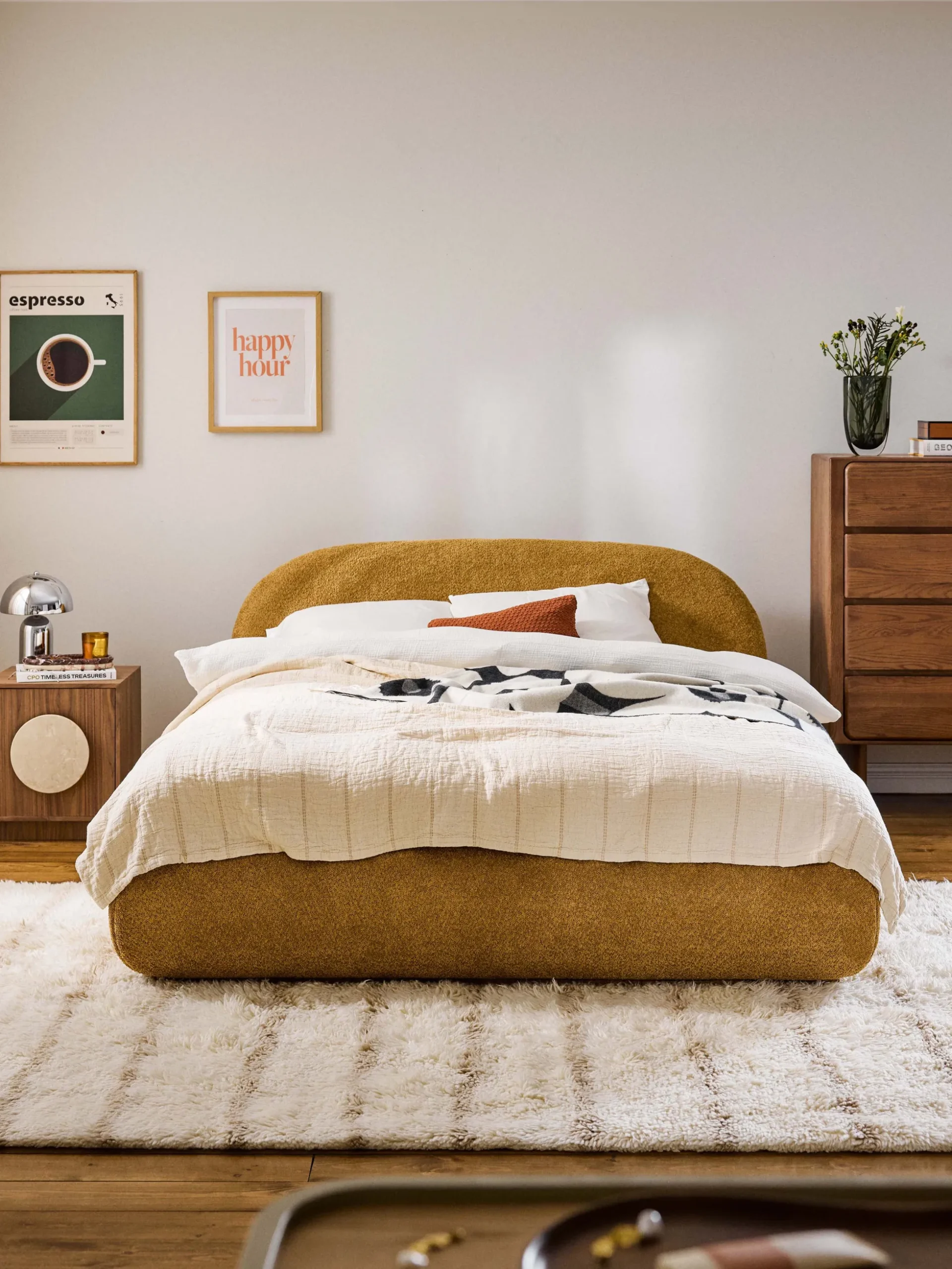 Letto imbottito in teddy bouclé con contenitore Alba
