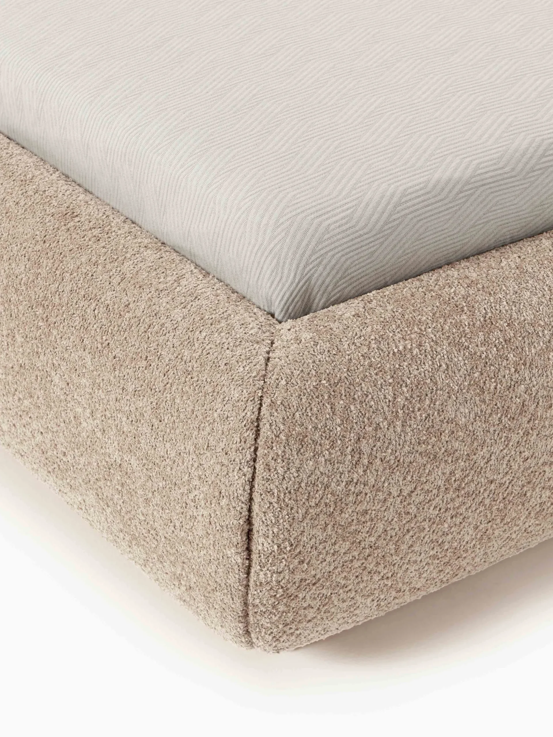 Letto imbottito in teddy bouclé Alba