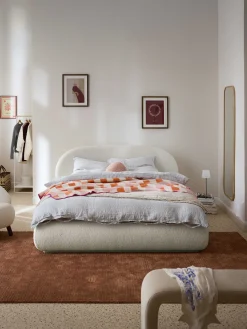 Letto imbottito in teddy con contenitore Alba