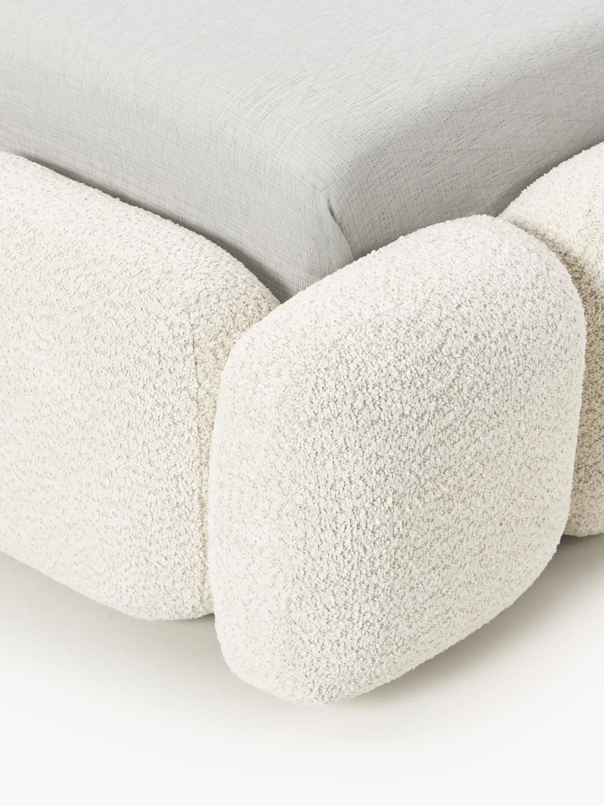 Letto imbottito in teddy bouclé con contenitore Tayla