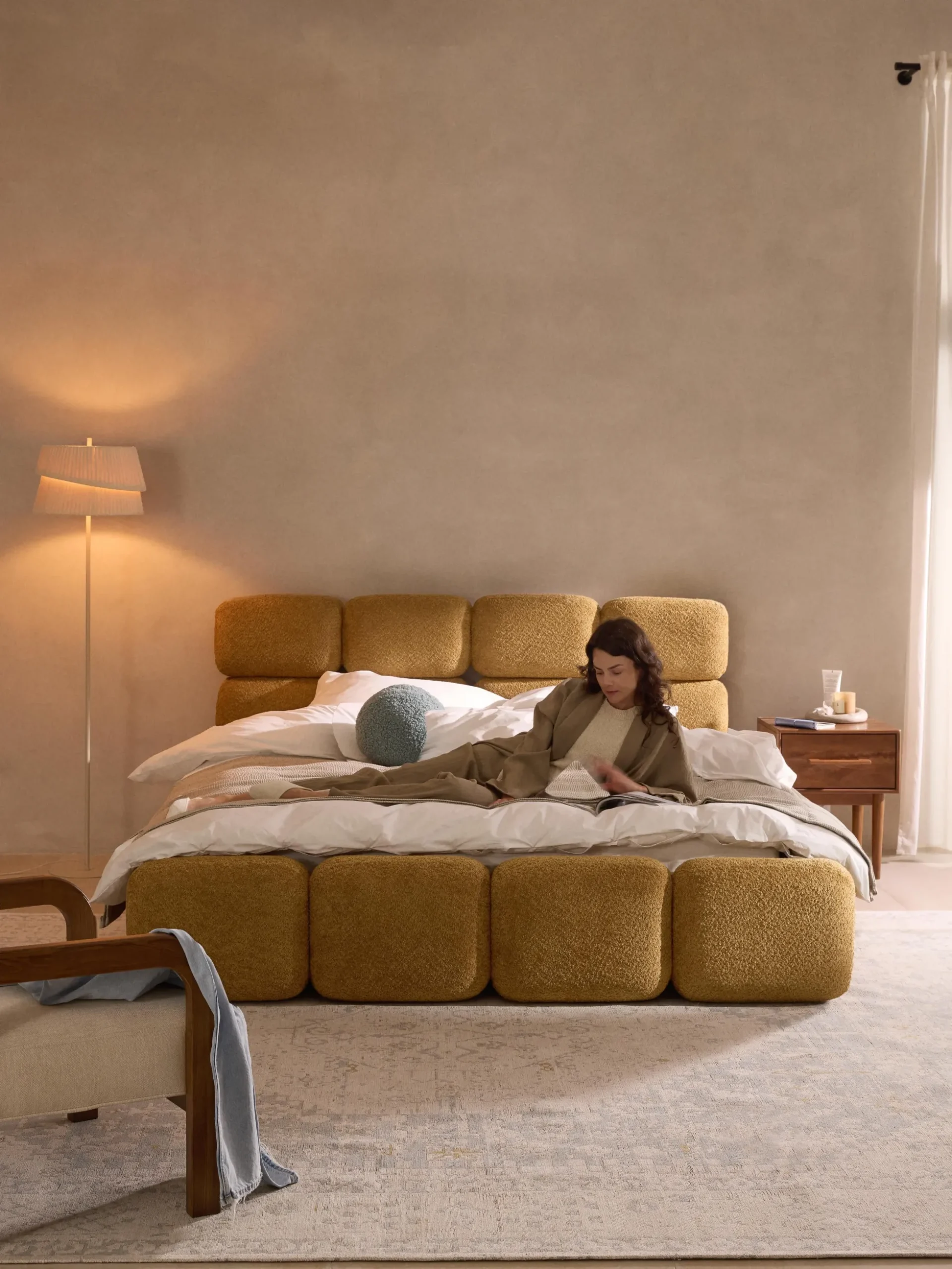 Letto imbottito in teddy-bouclé Tayla