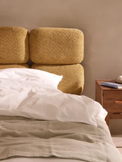 Letto imbottito in teddy-bouclé Tayla