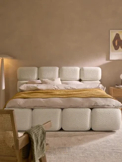 Letto imbottito in teddy-bouclé Tayla