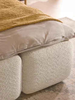 Letto imbottito in teddy-bouclé Tayla