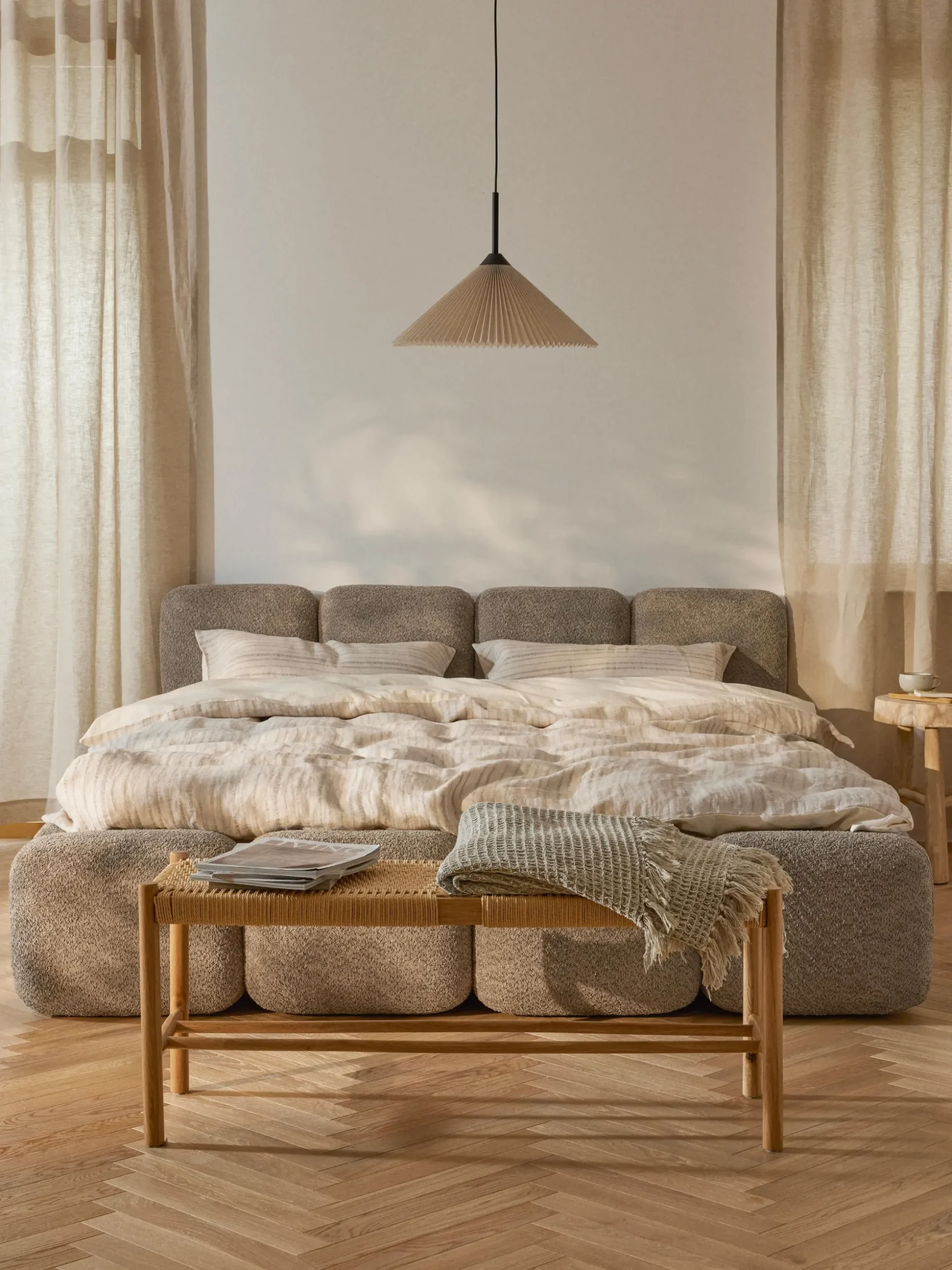 Letto imbottito in teddy-bouclé Tayla
