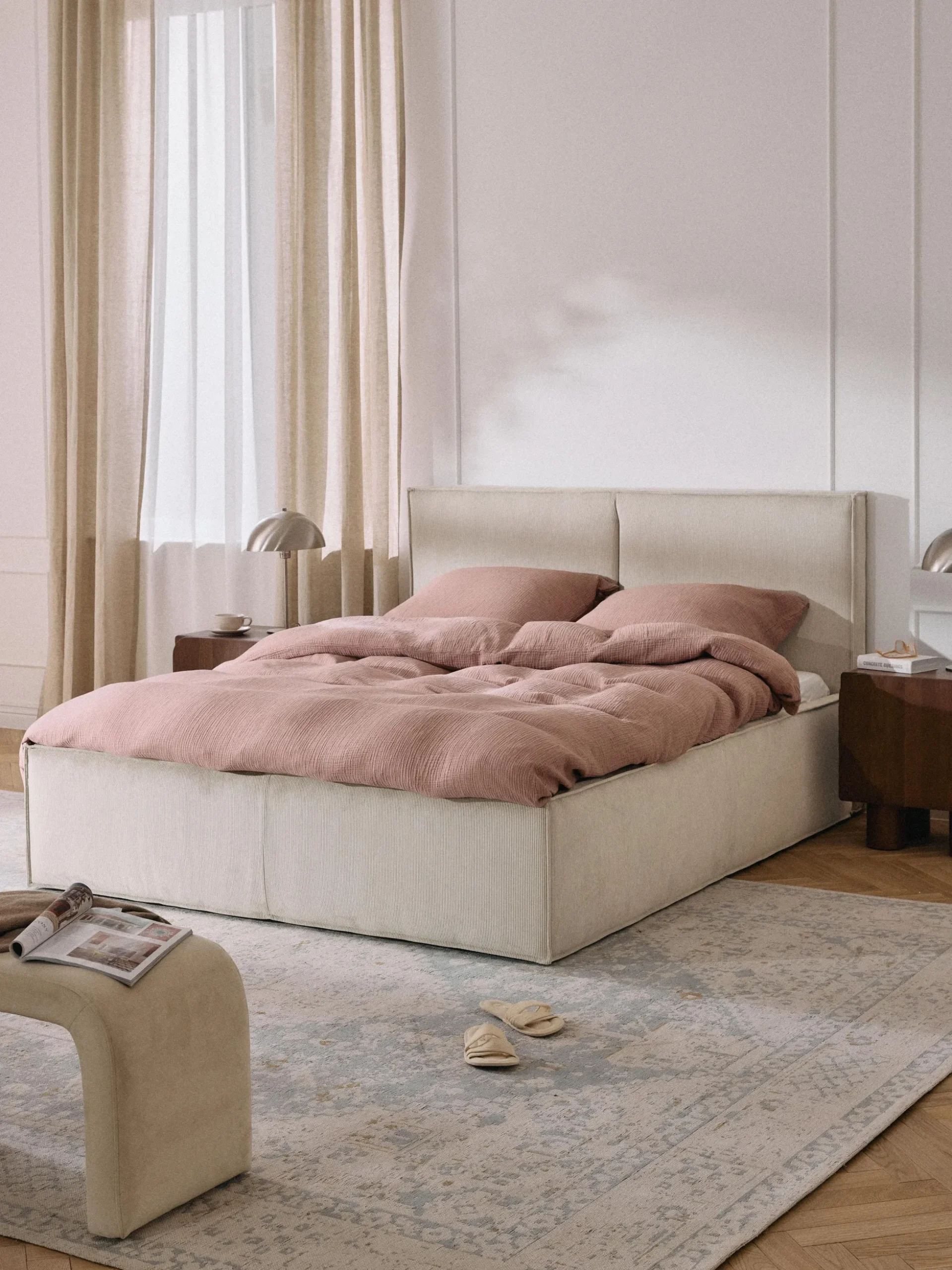 Letto imbottito in velluto a coste con spazio contenitore aggiuntivo Dream
