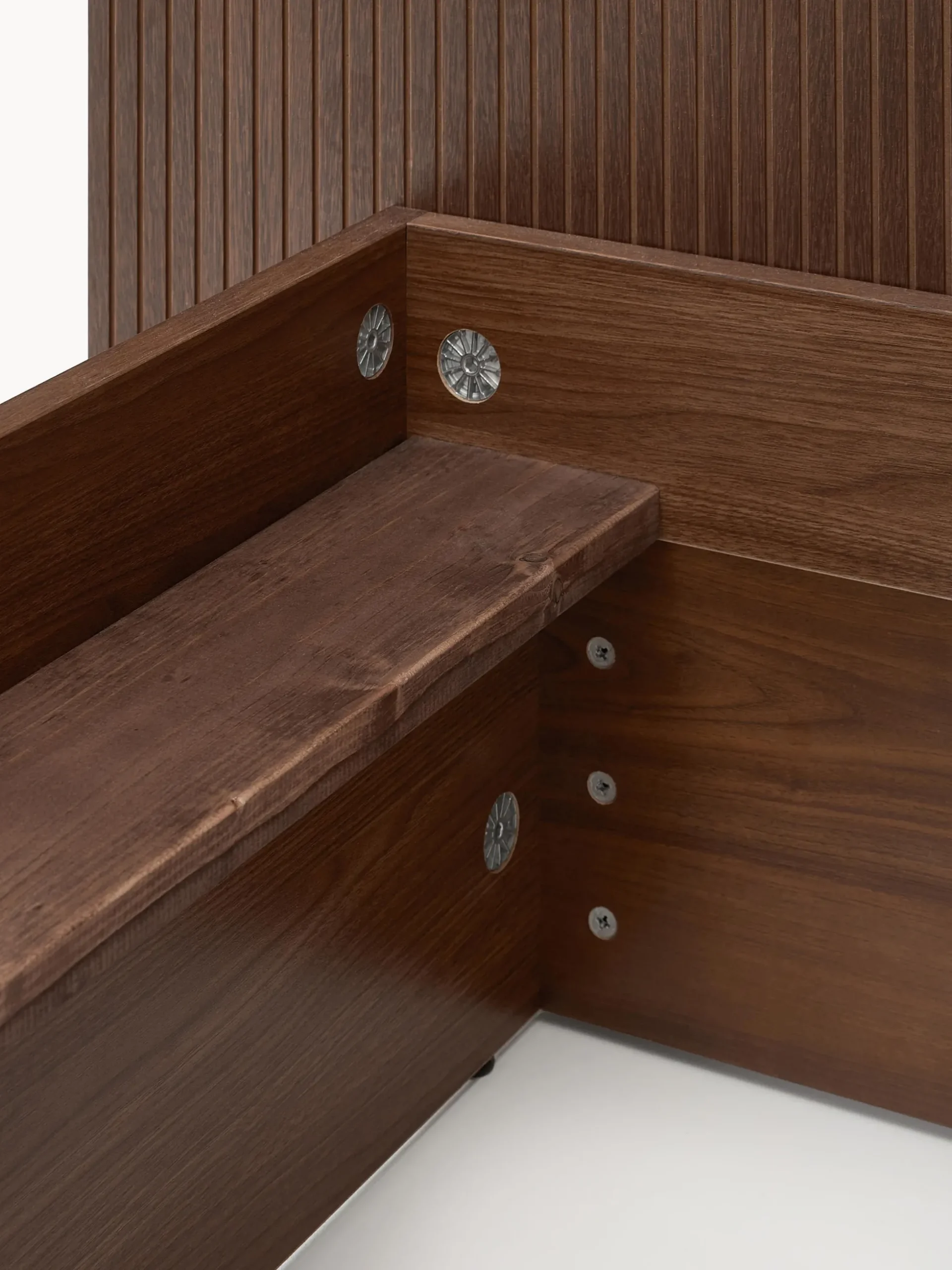 Letto in legno con cassetti e testiera Sato