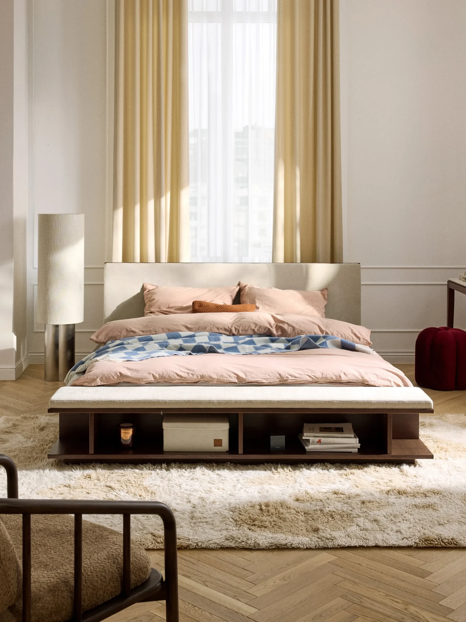 Letto in legno con panca e mensole laterali Clark