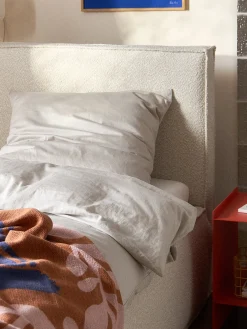 Letto singolo imbottito in bouclé Dream