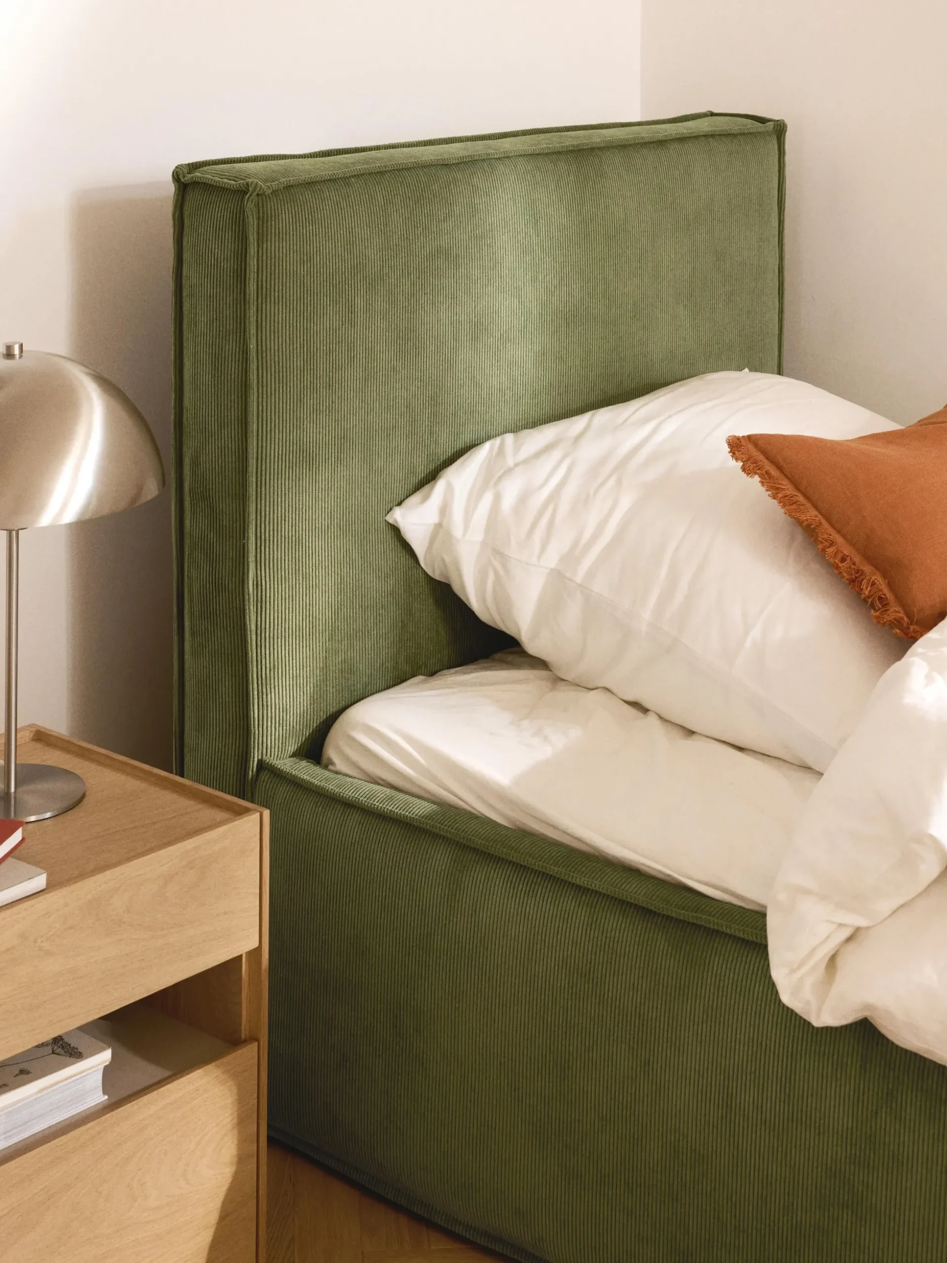 Letto singolo in velluto a coste con spazio contenitore aggiuntivo Dream