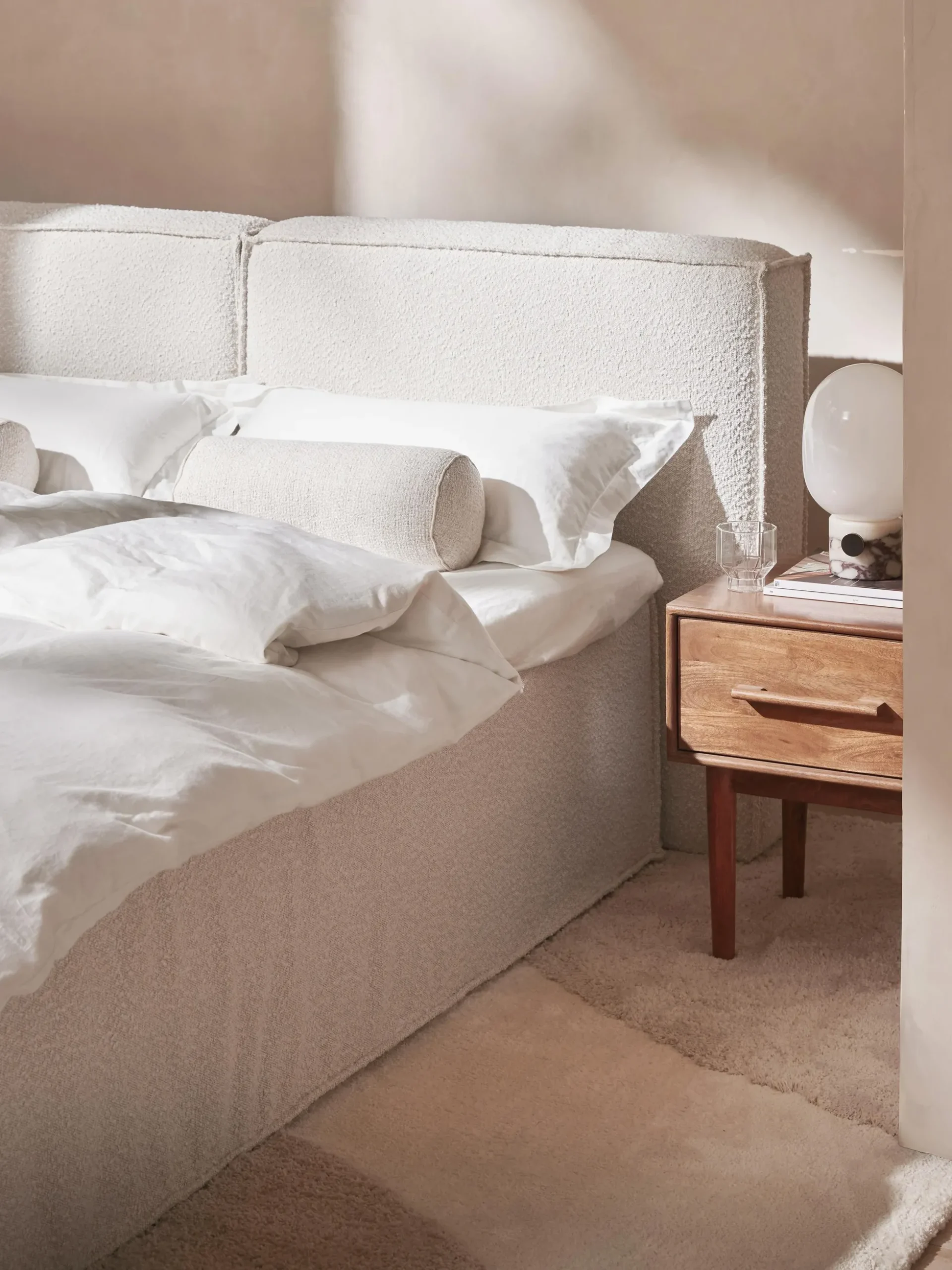 Letto boxspring in bouclé Lennon