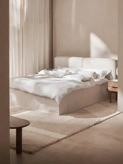 Letto boxspring in bouclé Lennon