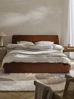 Letto imbottito in bouclé Cloud