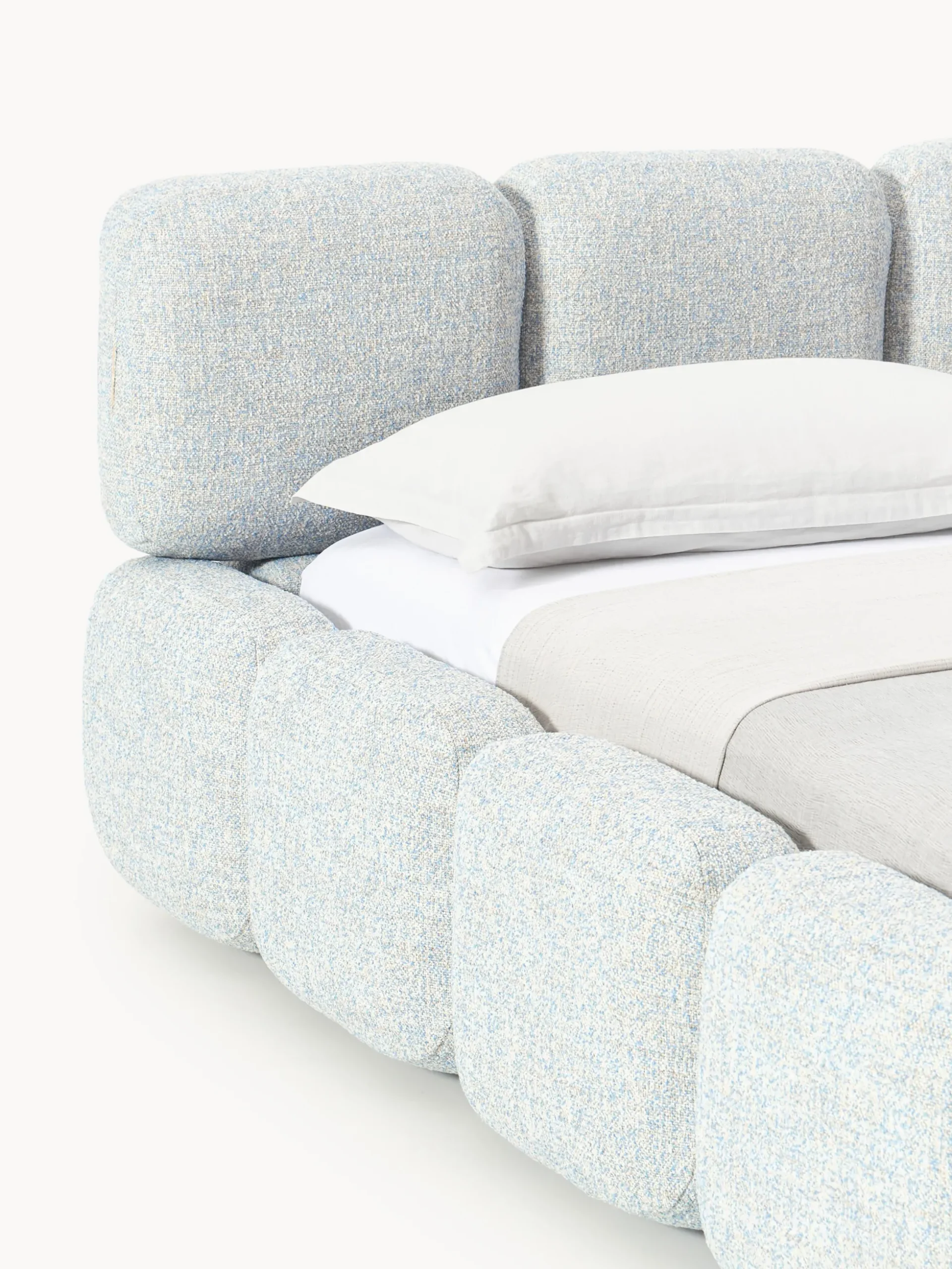Letto imbottito in bouclé con contenitore Tayla