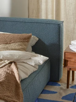 Letto imbottito in bouclé con contenitore Lennon