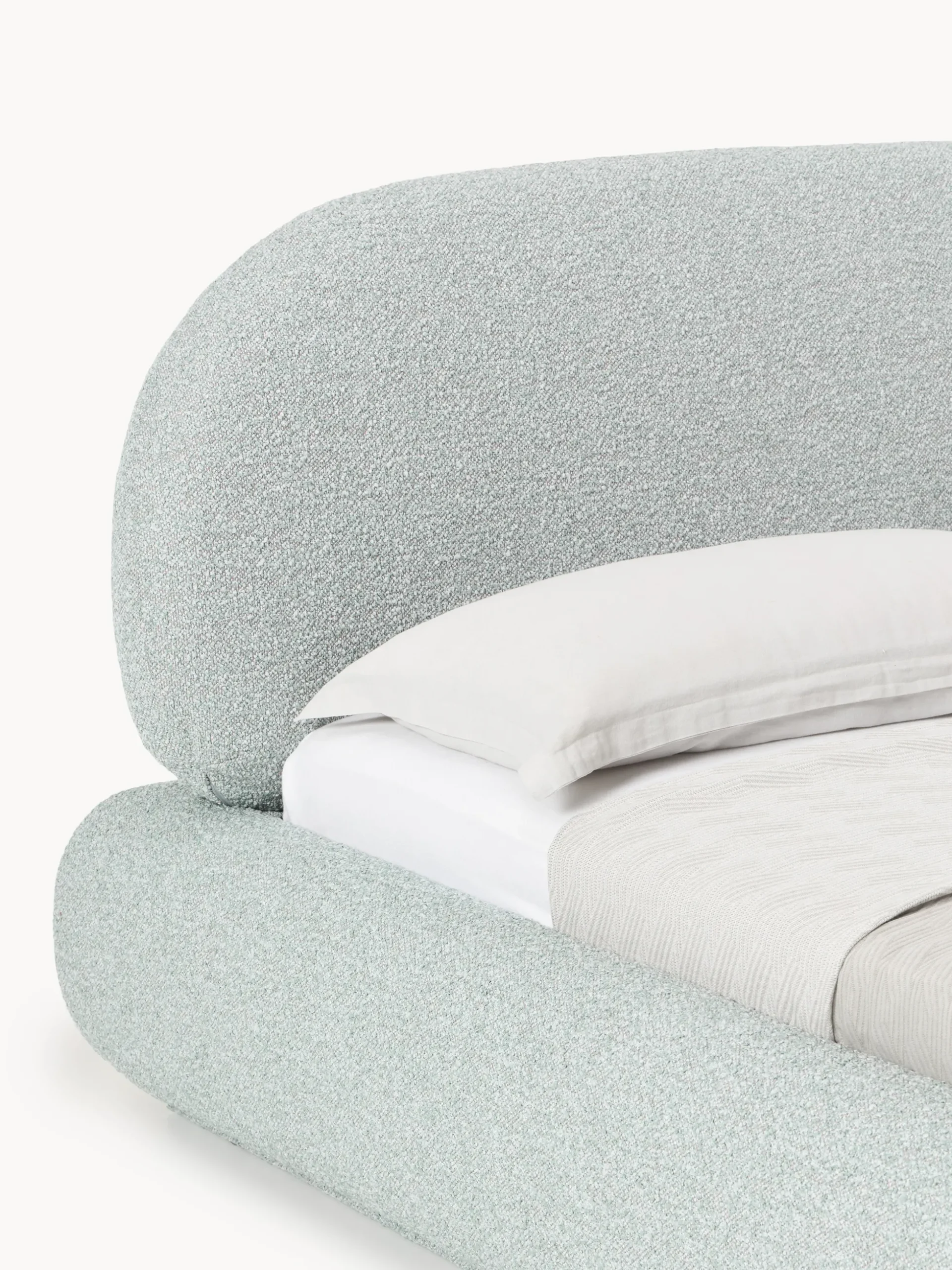 Letto imbottito in bouclé con contenitore Alba