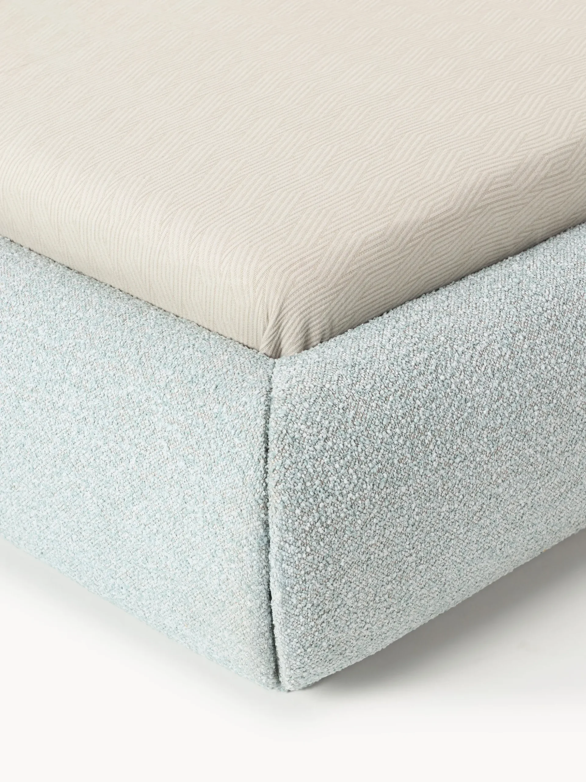 Letto imbottito in bouclé con contenitore Alba