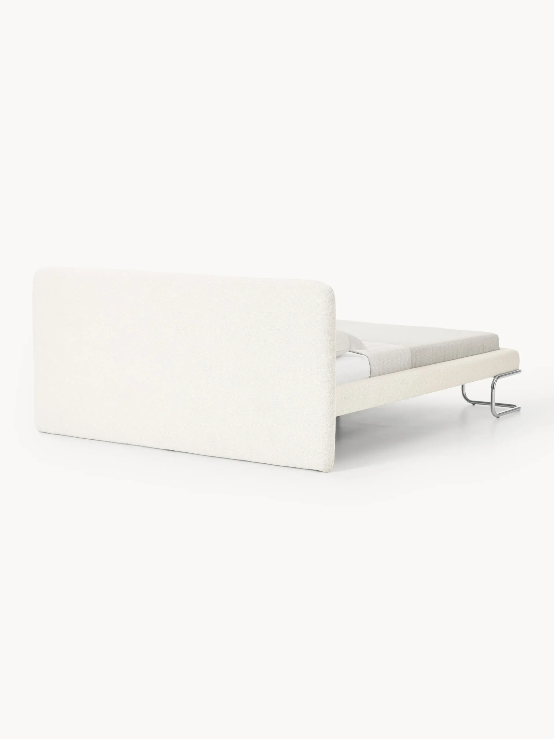 Letto imbottito in bouclé con gambe in metallo Olina