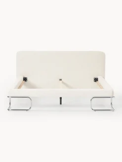 Letto imbottito in bouclé con gambe in metallo Olina