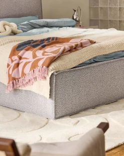 Letto imbottito in bouclé Dream