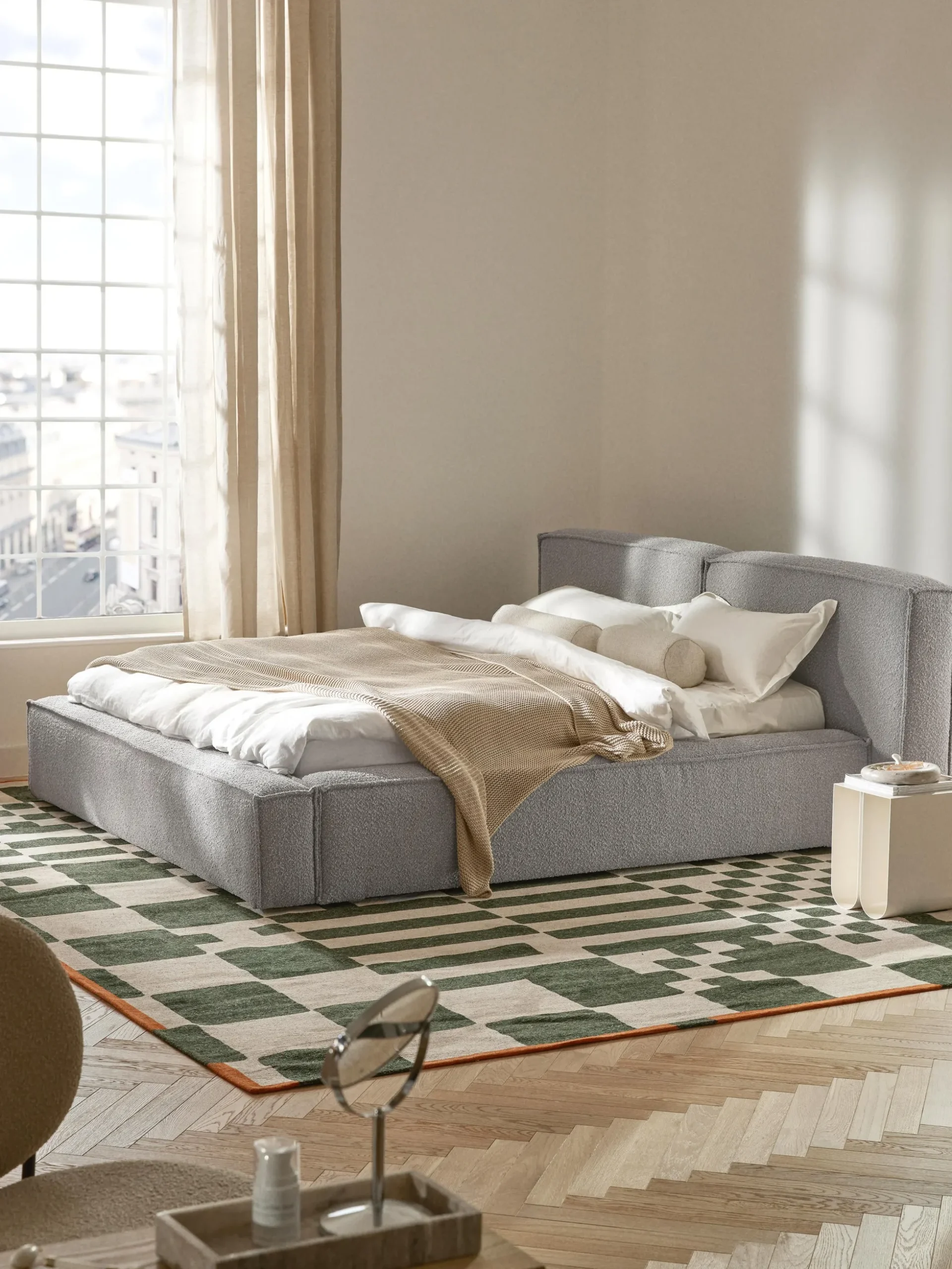 Letto imbottito in bouclé Lennon