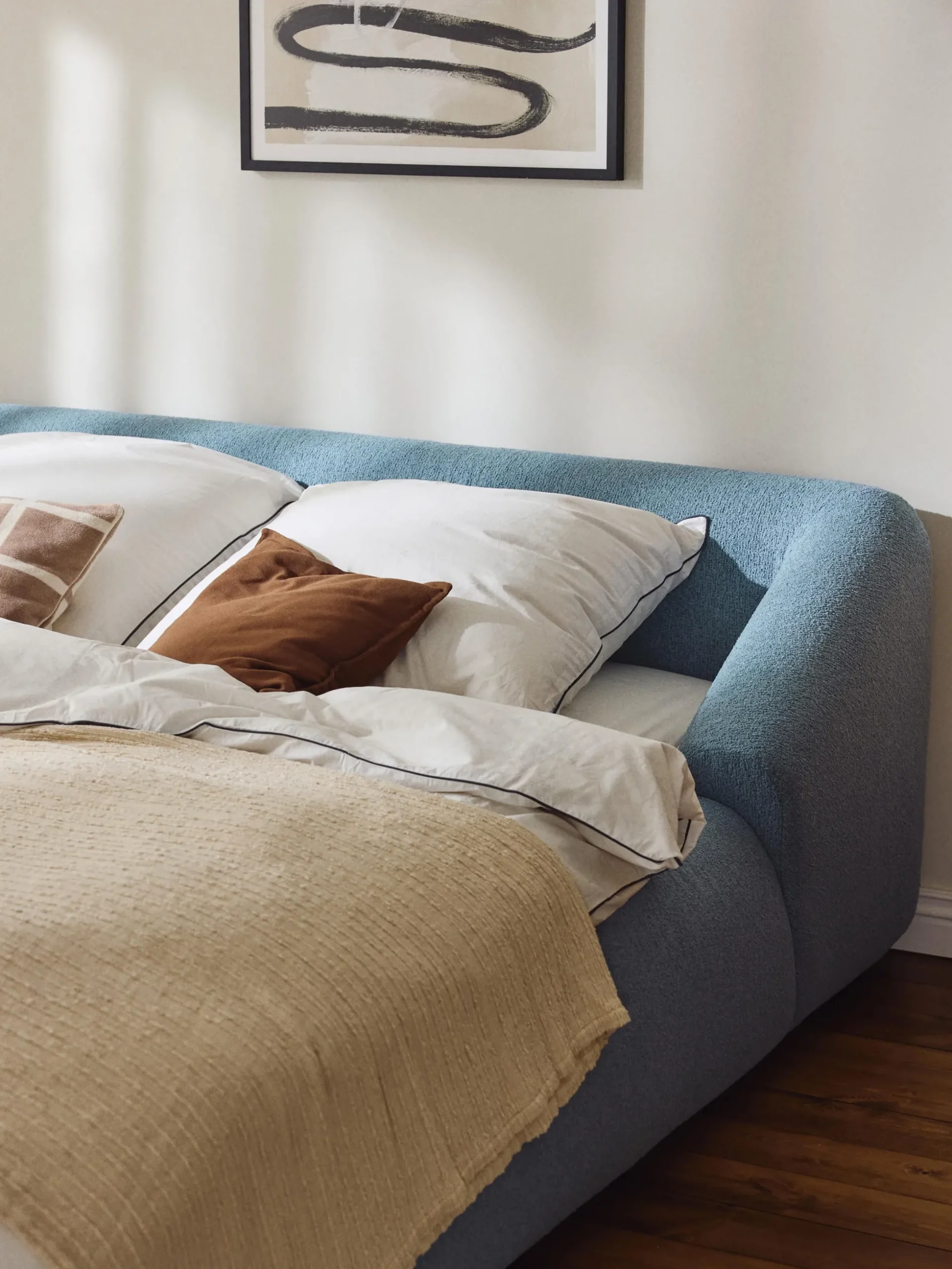 Letto imbottito in bouclé Sofia