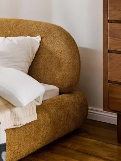 Letto imbottito in teddy bouclé Alba