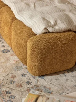 Letto imbottito in teddy-bouclé Tayla