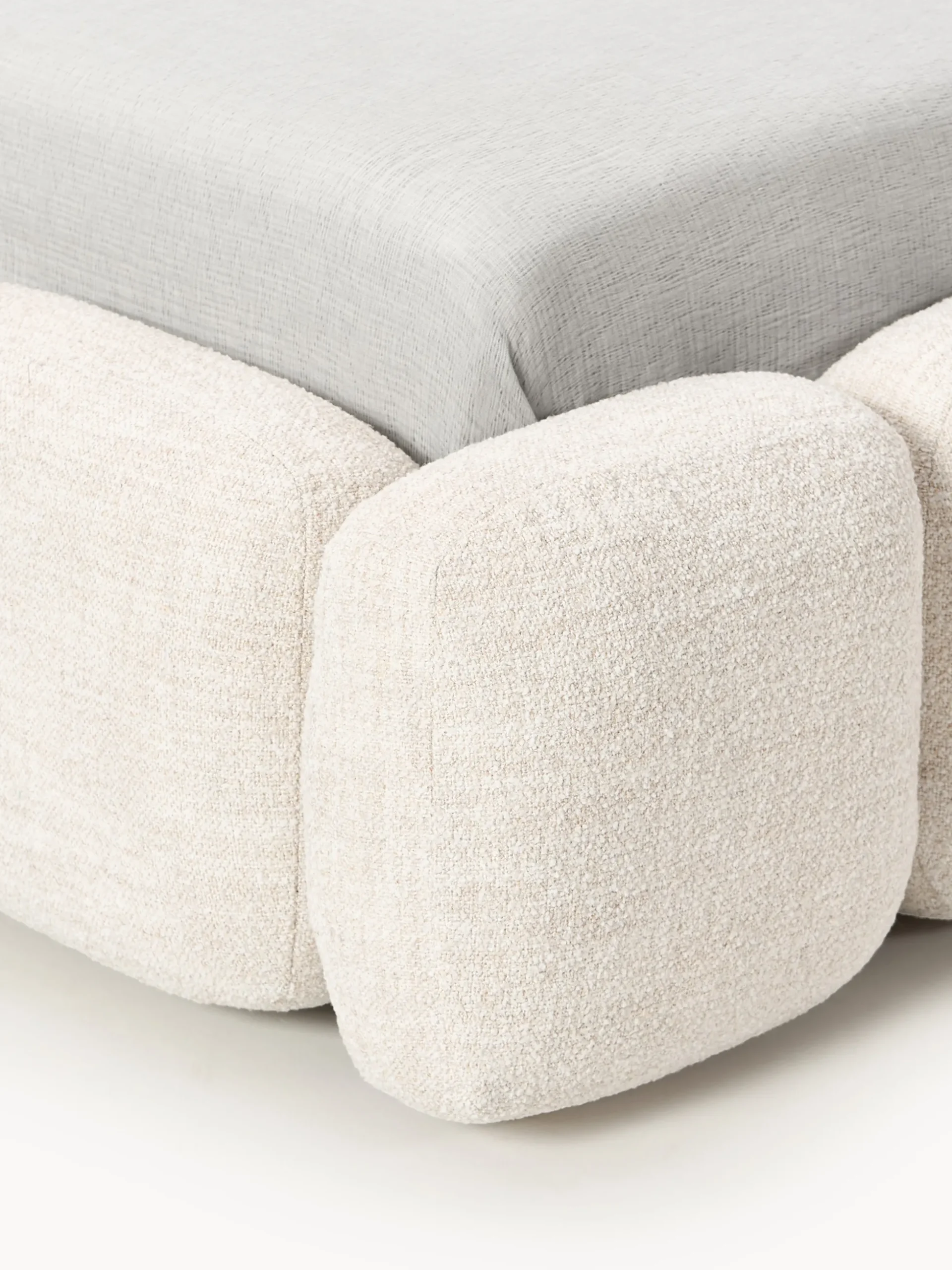 Letto imbottito in teddy bouclé con contenitore Tayla