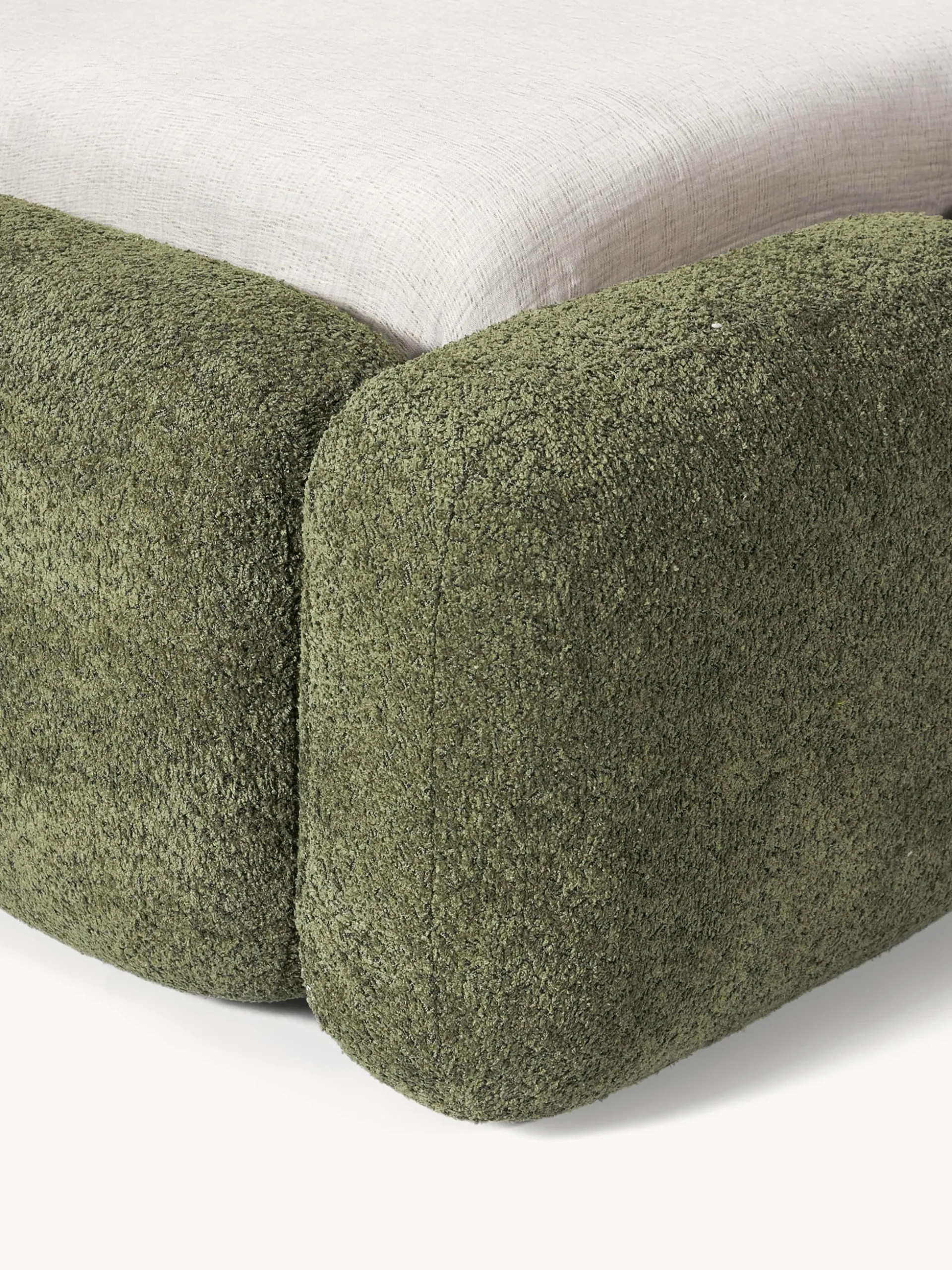 Letto imbottito in teddy-bouclé con spazio contenitore aggiuntivo Tayla