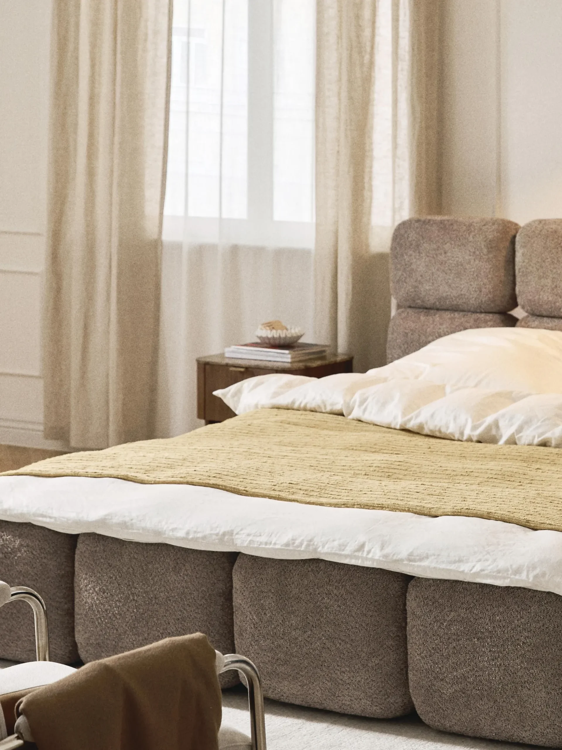 Letto imbottito in teddy-bouclé Tayla