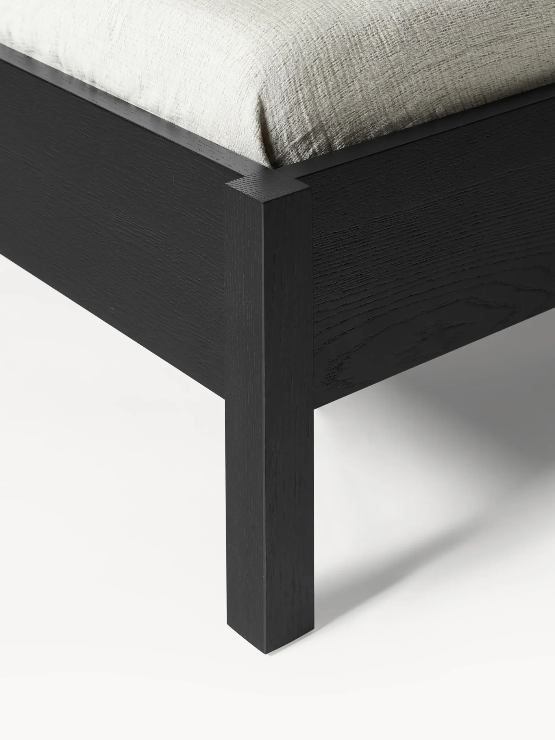 Letto in legno con testiera in vimini Jones