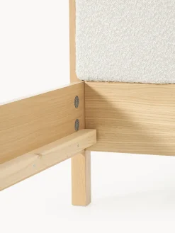 Letto in legno con testiera in bouclé Jones