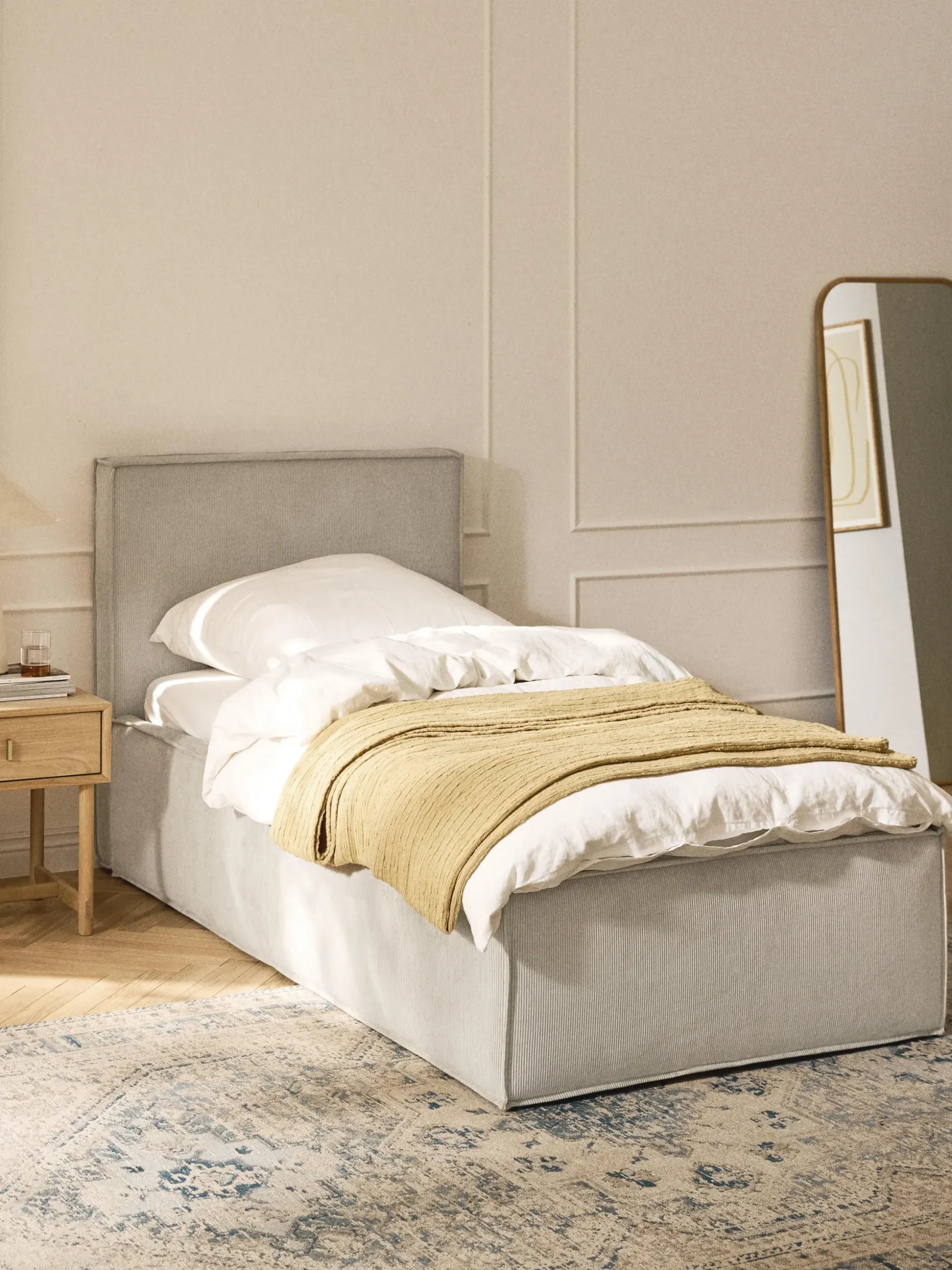 Letto singolo in velluto a coste con spazio contenitore aggiuntivo Dream