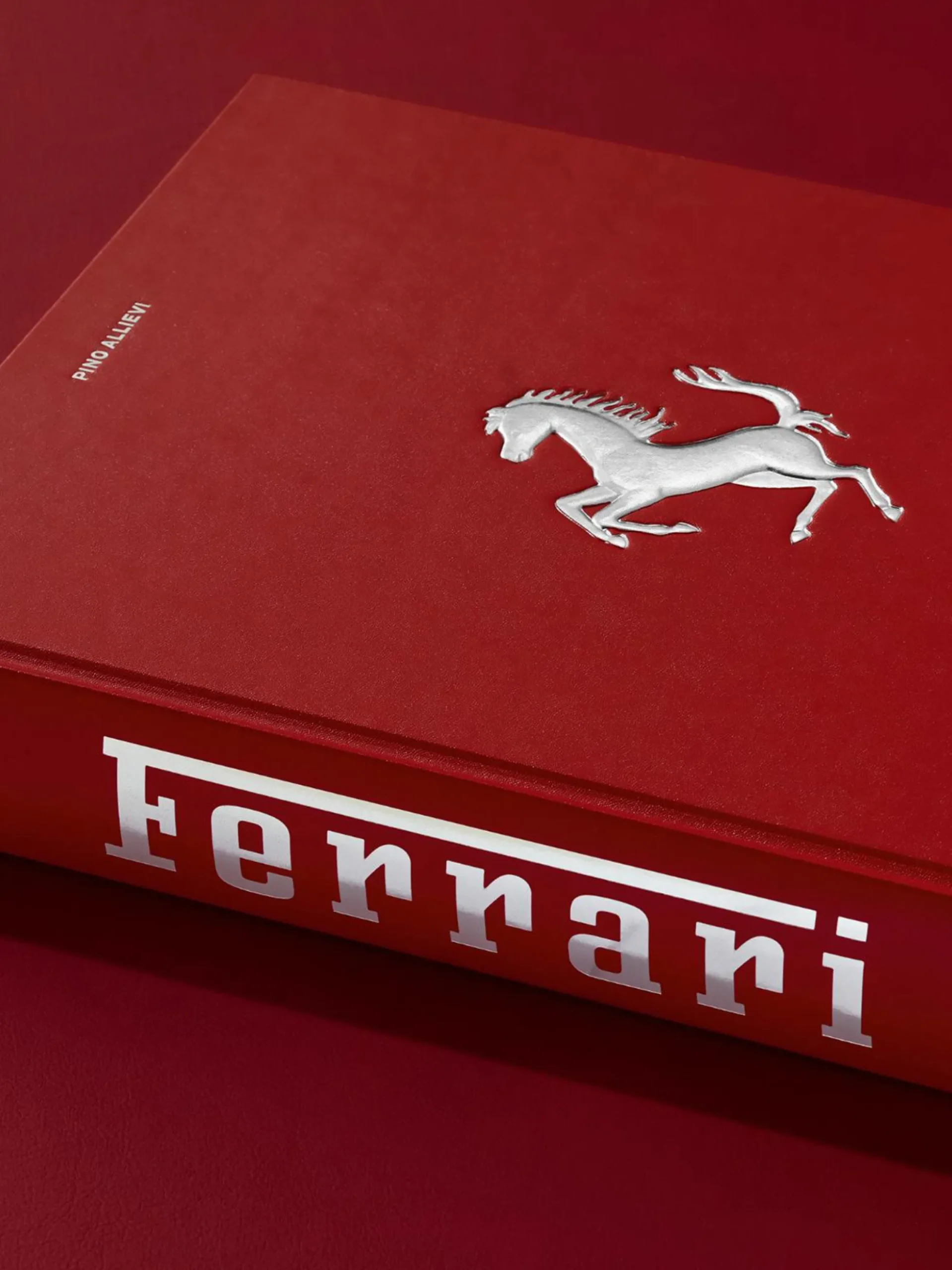 Libro da tavolino Ferrari
