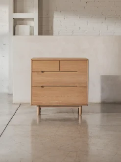 Mobile fasciatoio in legno con cassetti Pure