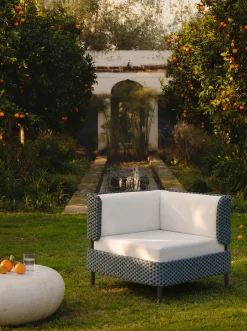 Modulo angolare da giardino con copertura protettiva Hani
