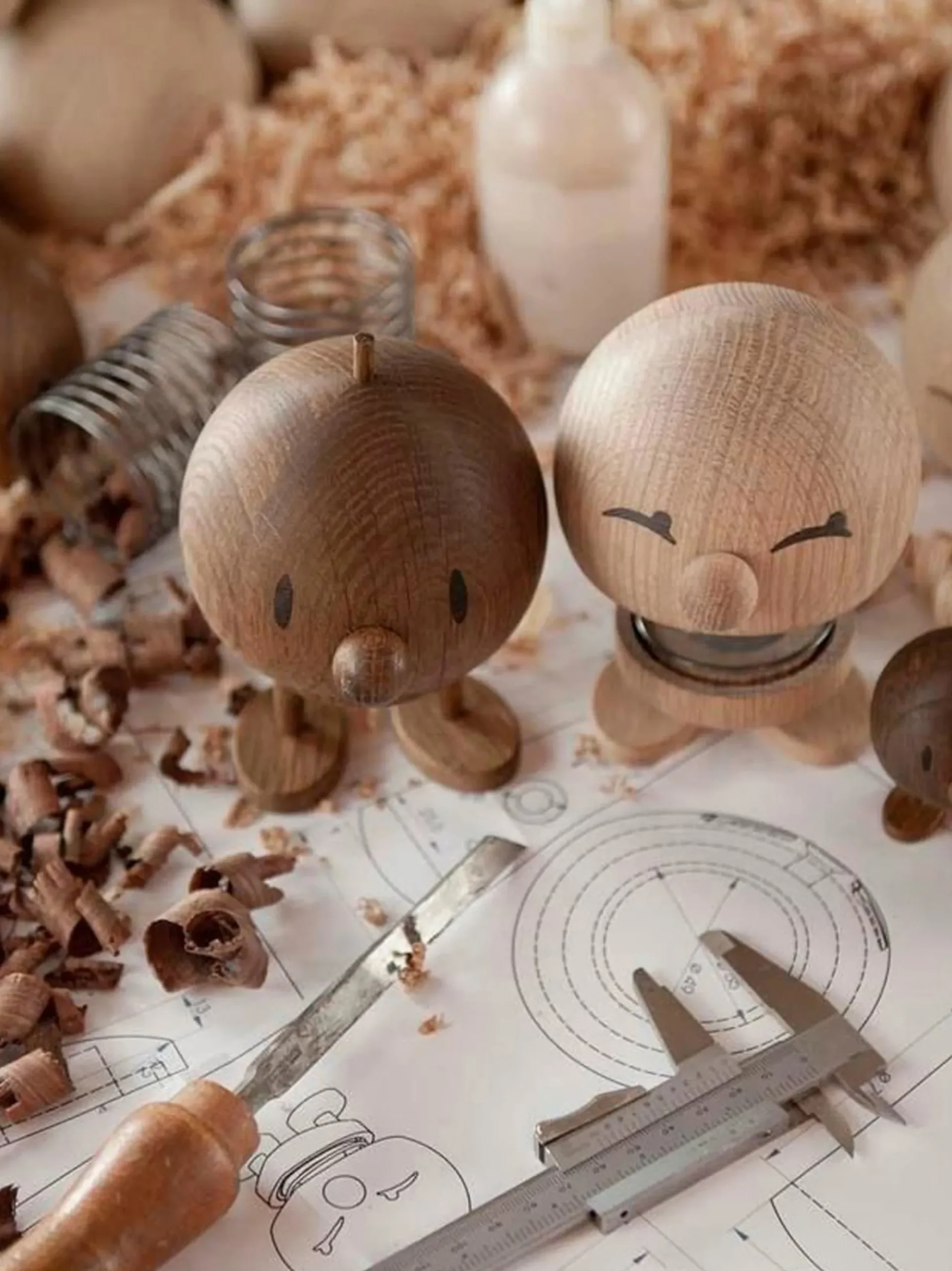 Oggetto decorativo in legno di quercia Bumble