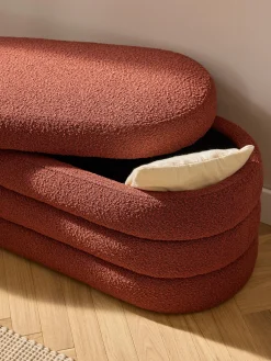 Panca imbottita in bouclé con vano contenitore Alto