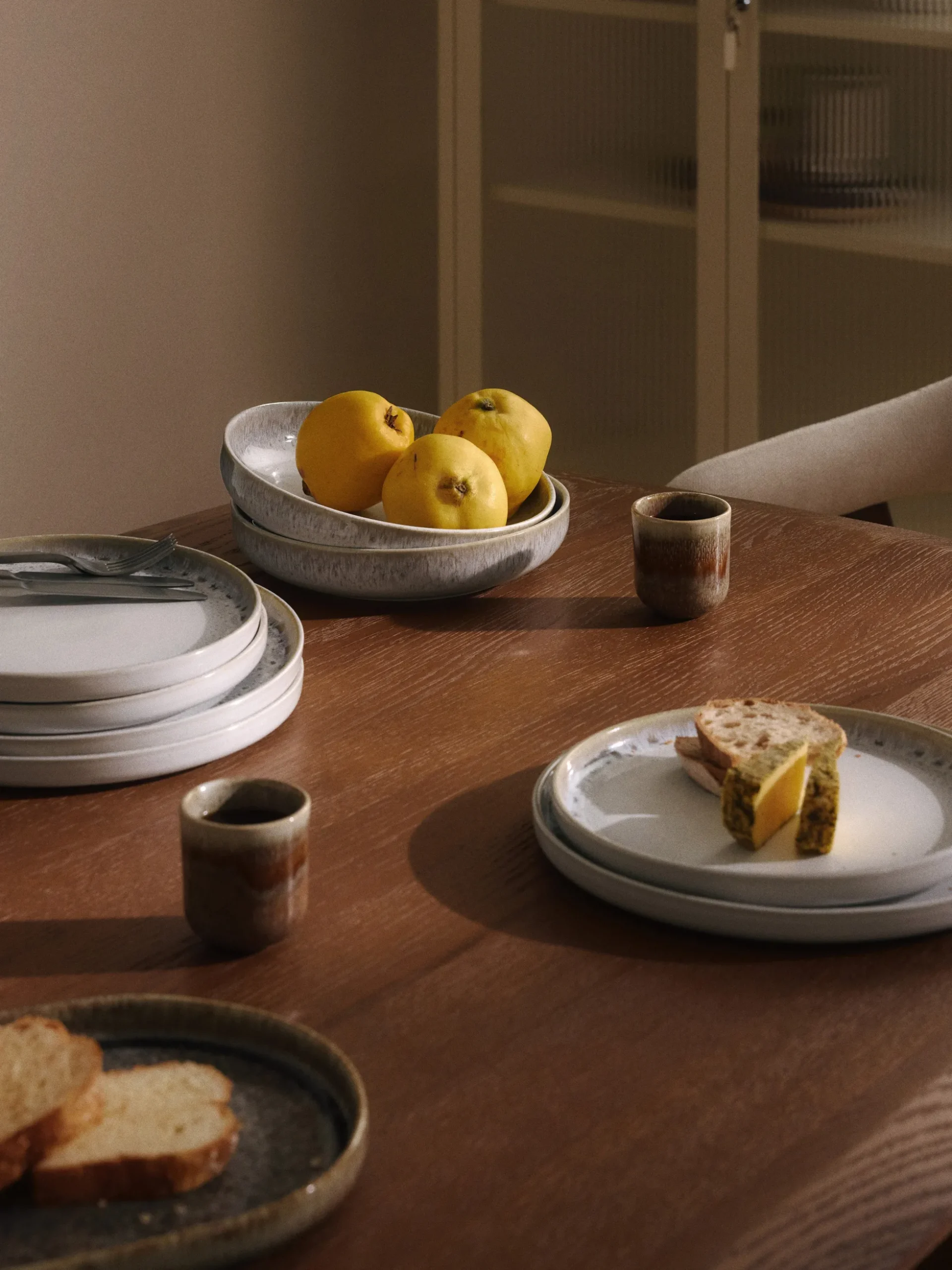 Piatti da colazione fatti a mano con smalto reattivo Danza 4 pz