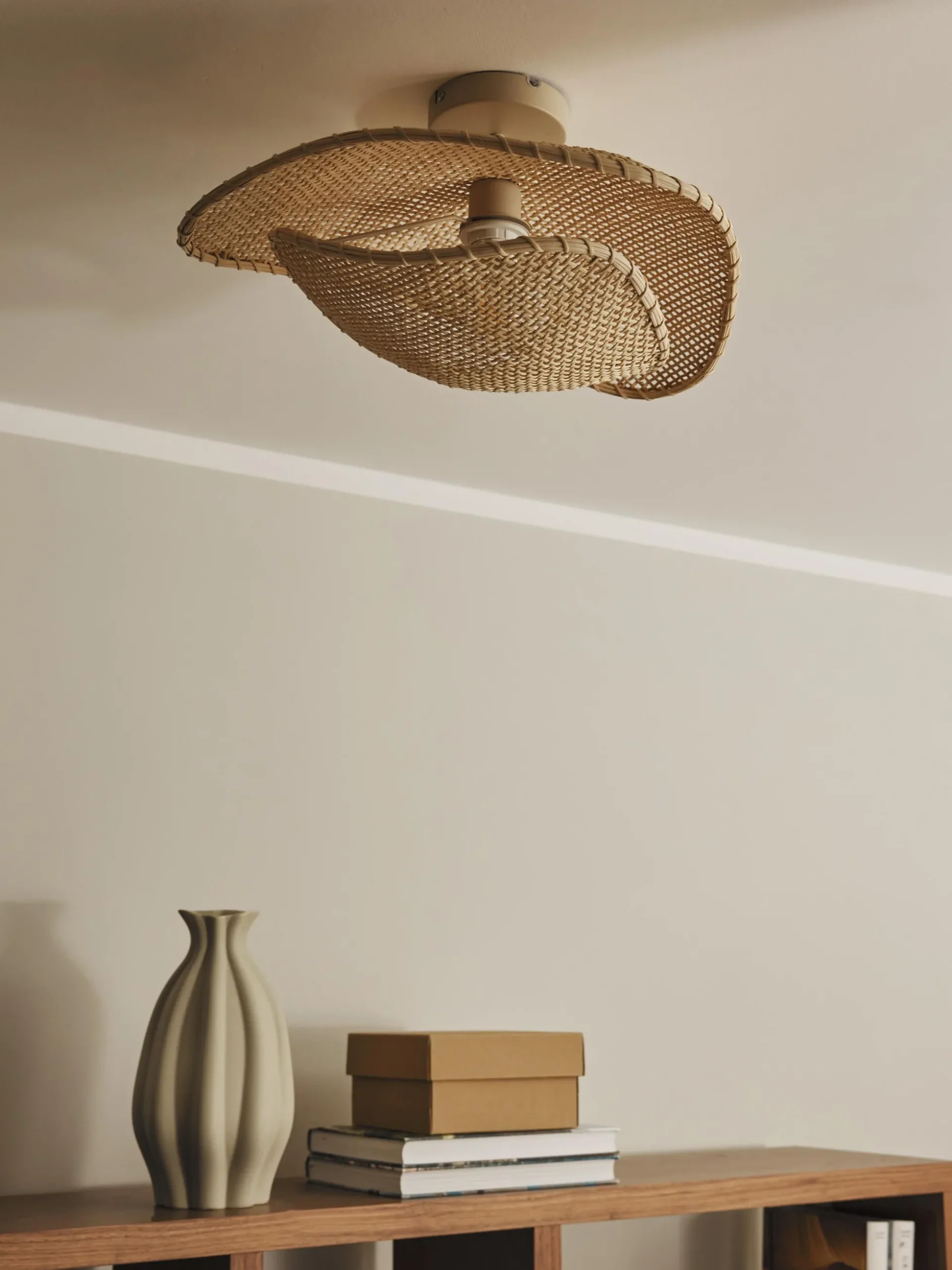 Plafoniera in rattan Senja