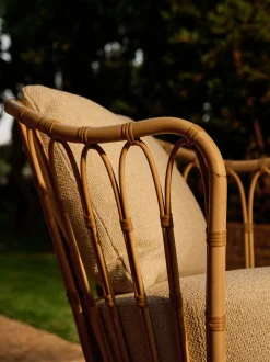 Poltrona da giardino imbottita Grace, intrecciata a mano