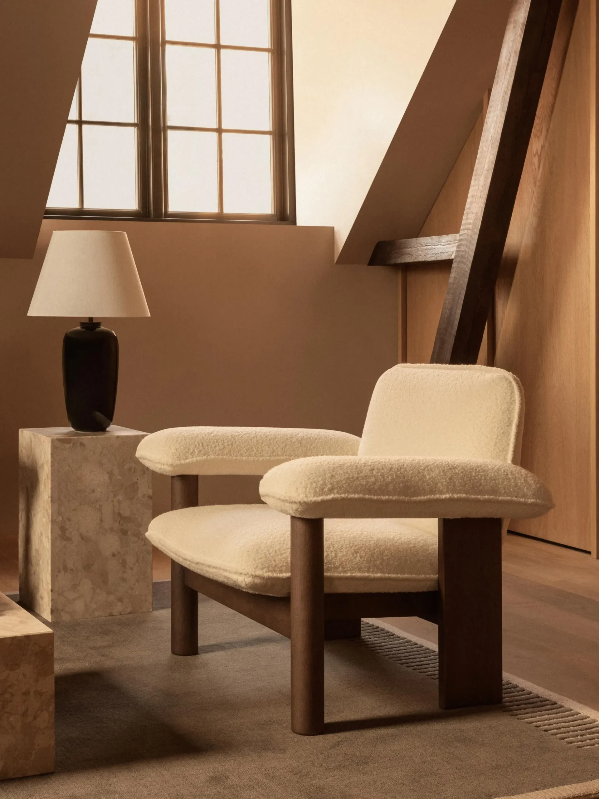 Poltrona lounge in lana e legno di quercia Brasilia