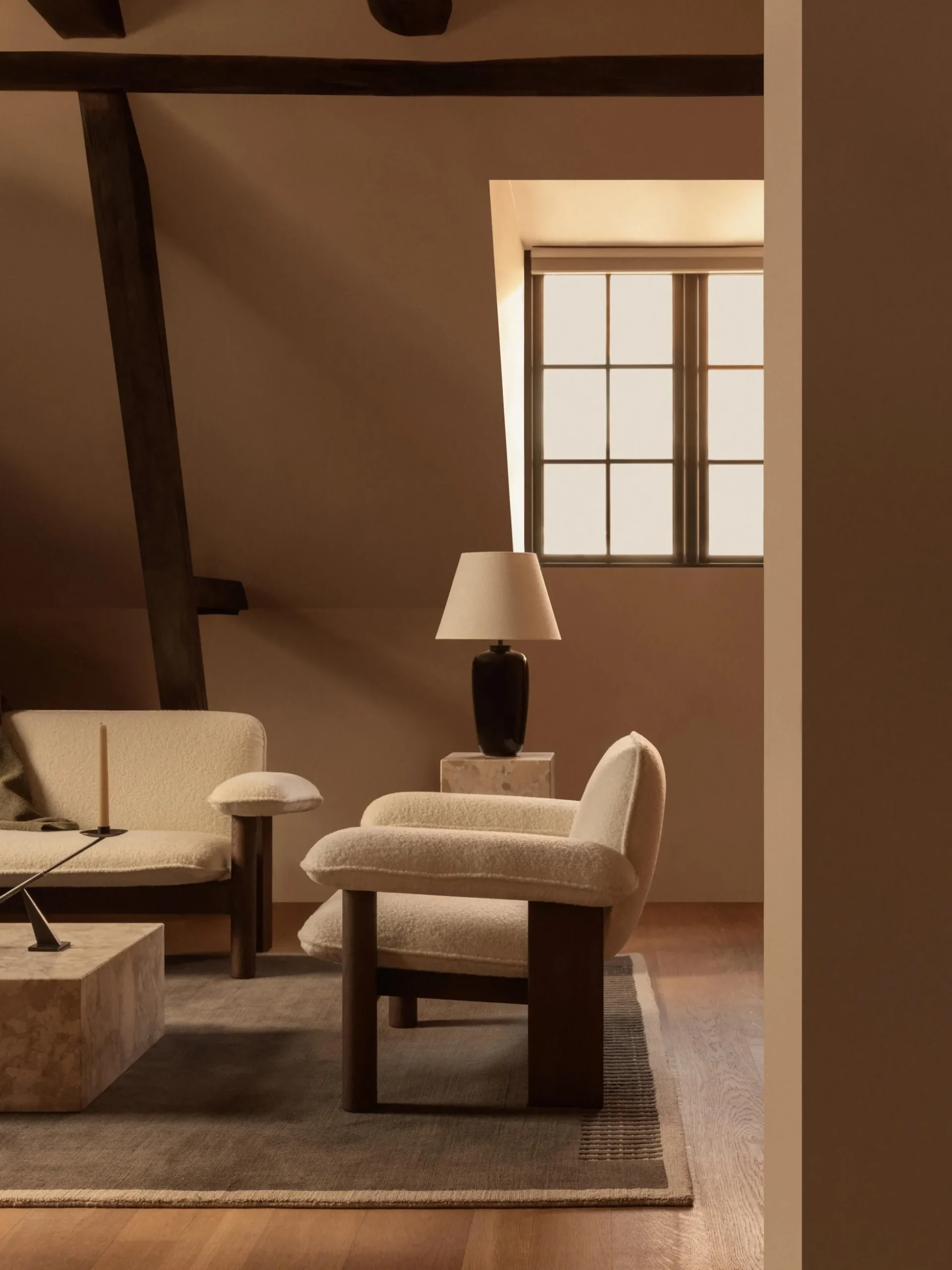 Poltrona lounge in lana e legno di quercia Brasilia