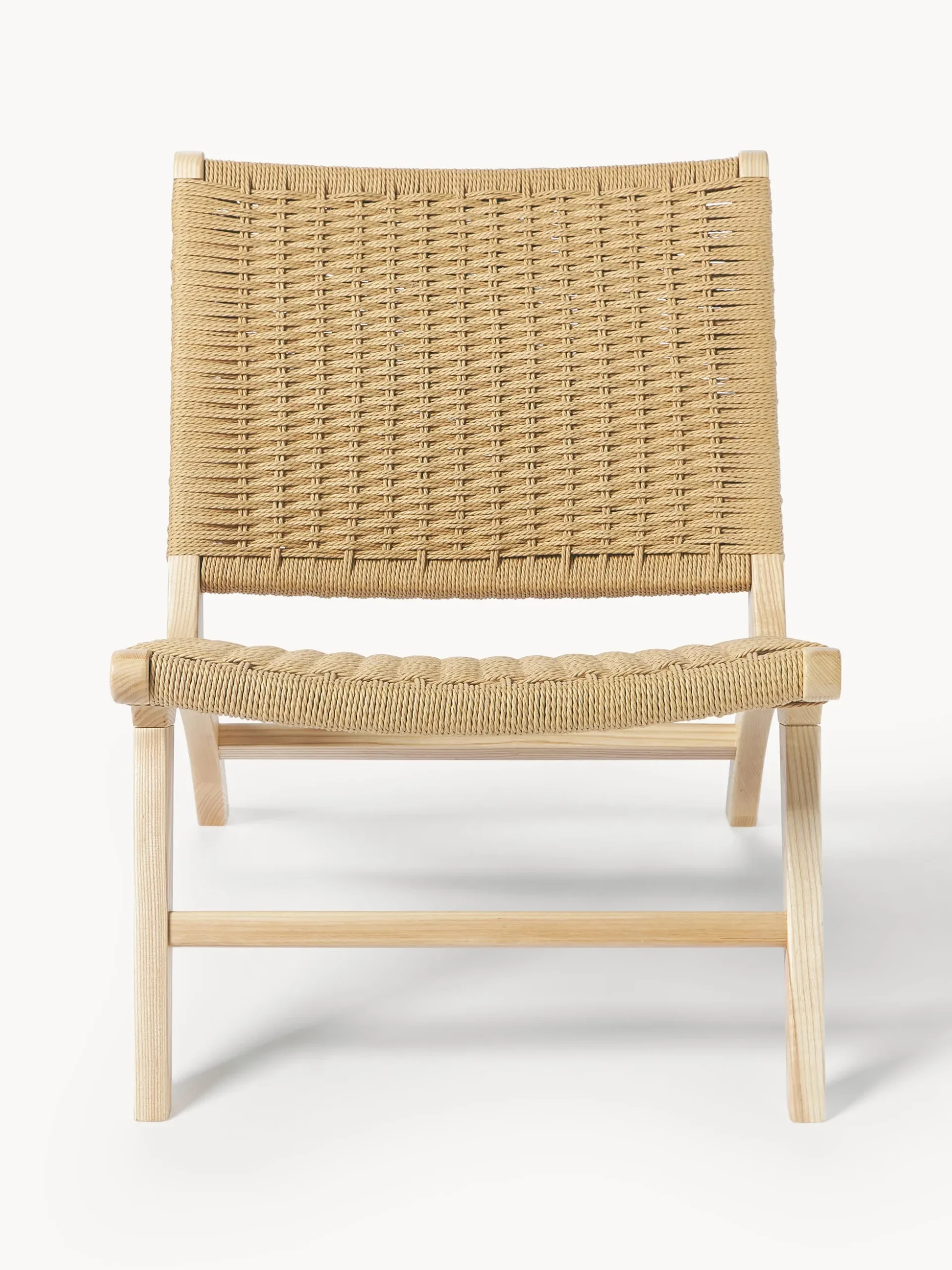 Poltrona lounge con intreccio in rattan in legno di frassino Ira