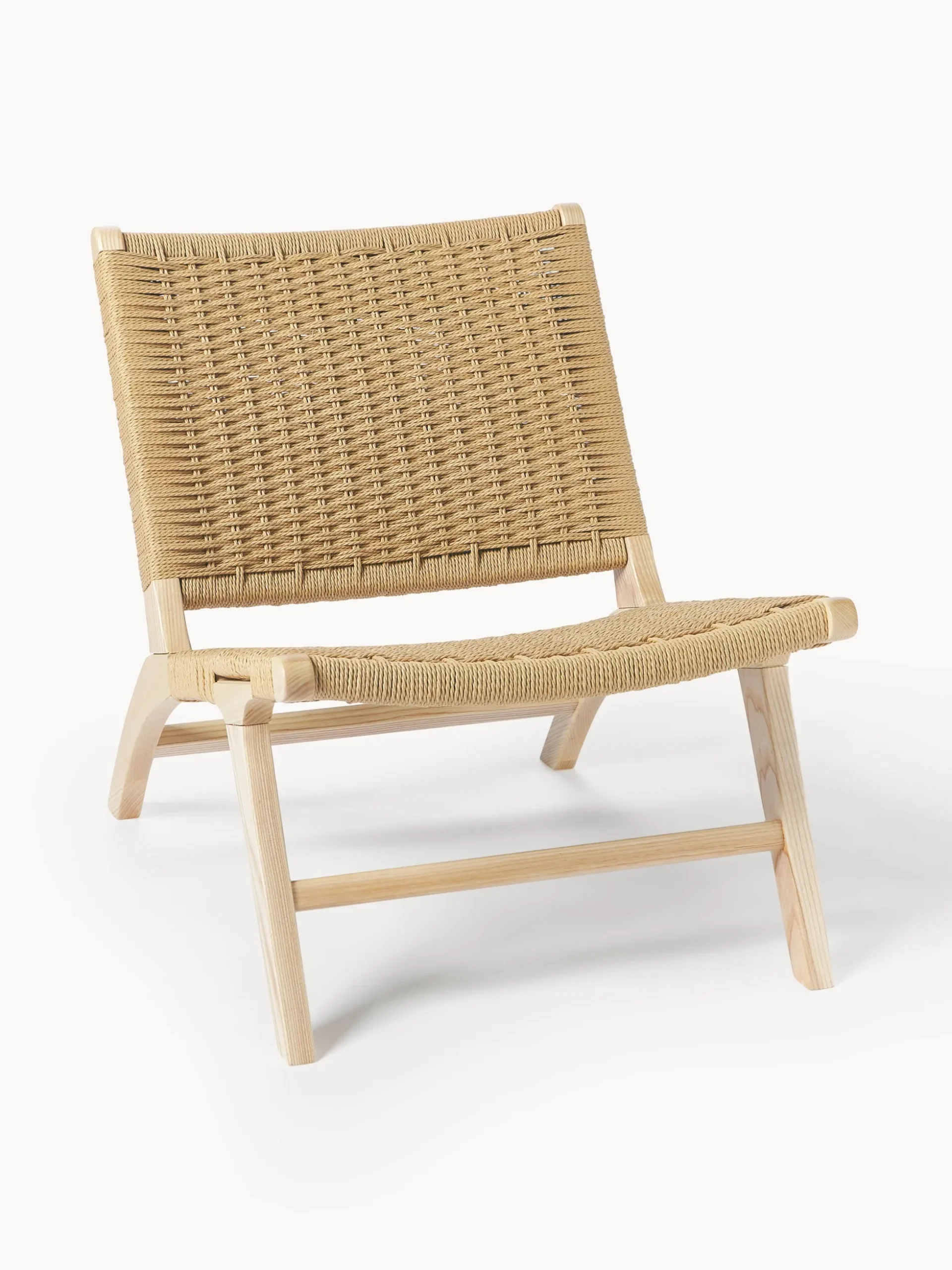 Poltrona lounge con intreccio in rattan in legno di frassino Ira