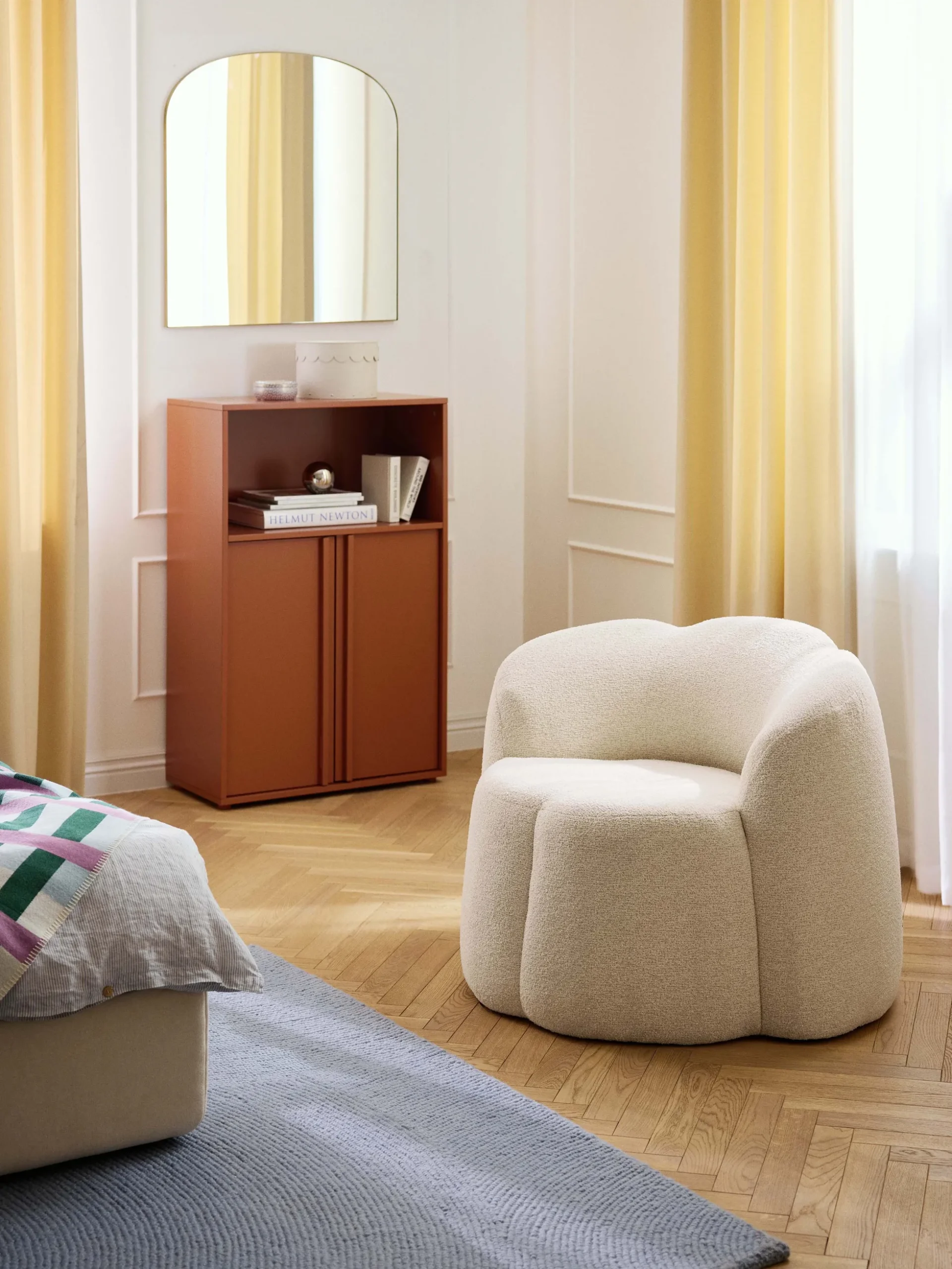 Poltrona lounge in bouclé Fleur